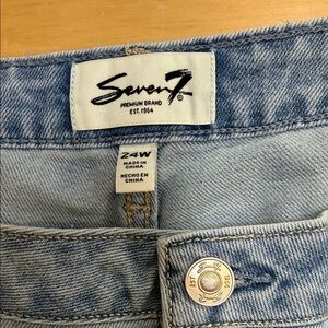 NWT Size 24W Seven7 Loose Straight Jean